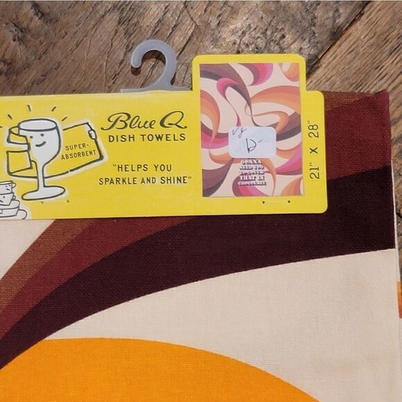 NEW Blue Q Dish Towel Cover that in Chocolate - Picture 2 of 3